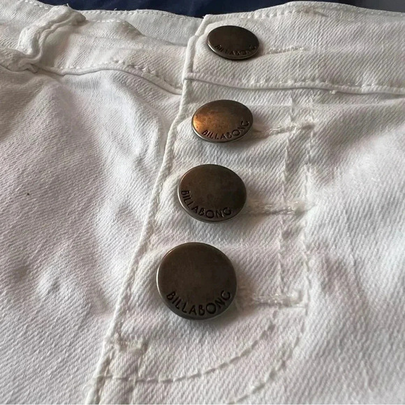 Billabong Buttoned Up Women's Denim Shorts Size 26 - Picture 8 of 13